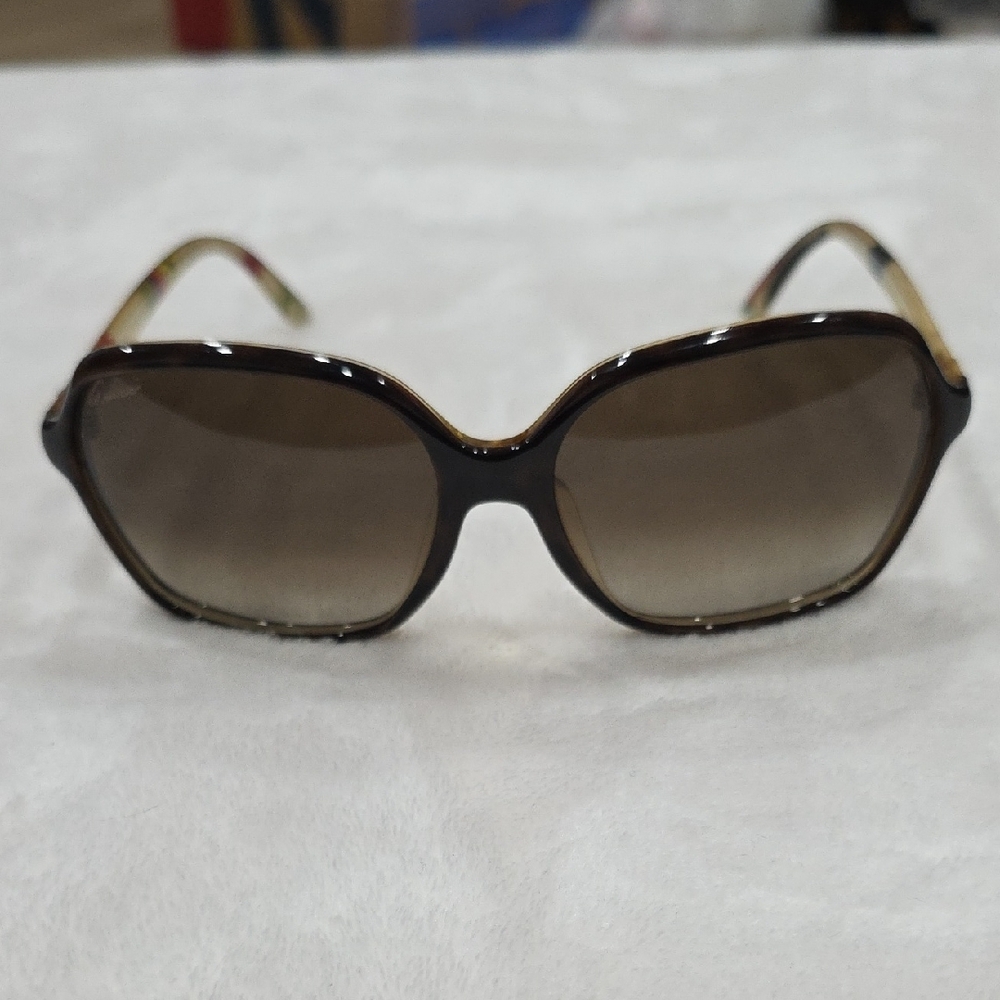 *SALE* Gucci Sunglasses